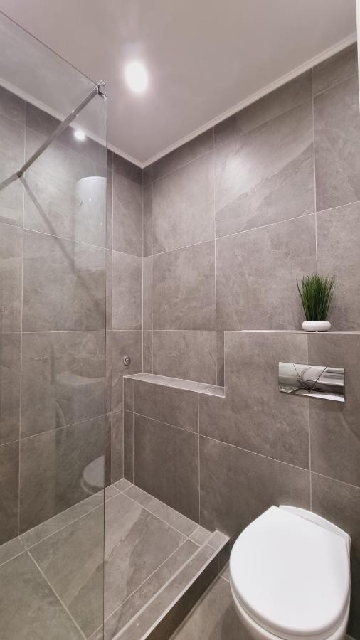 Grove Apartment + Free Parking Novi Sad Bagian luar foto