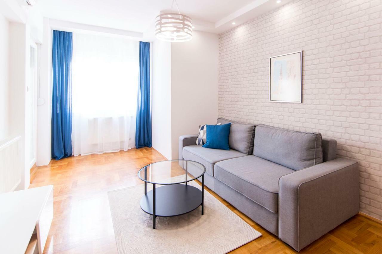 Grove Apartment + Free Parking Novi Sad Bagian luar foto
